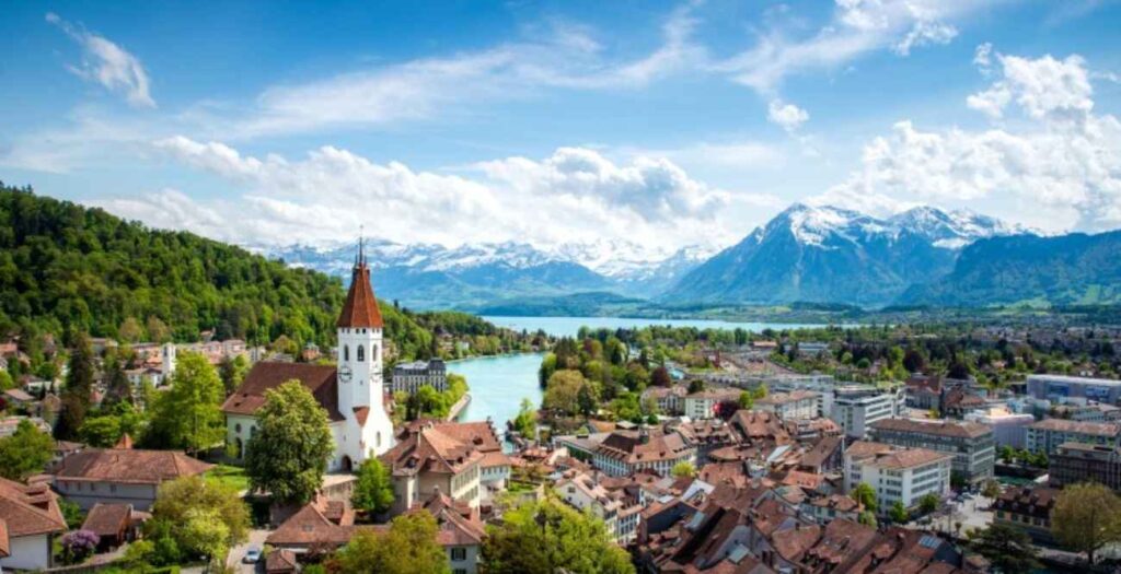 Summer Weather in Switzerland (June–August)